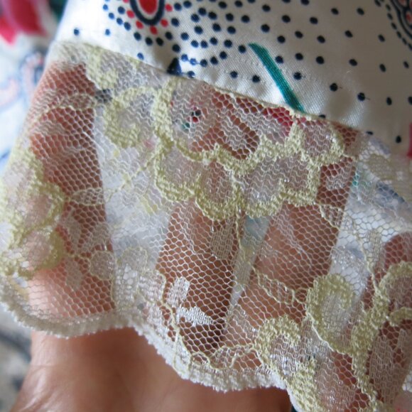 Vintage Delicates Women's Floral Lace Satin Robe With Belt One Size Fits All - Picture 11 of 12
